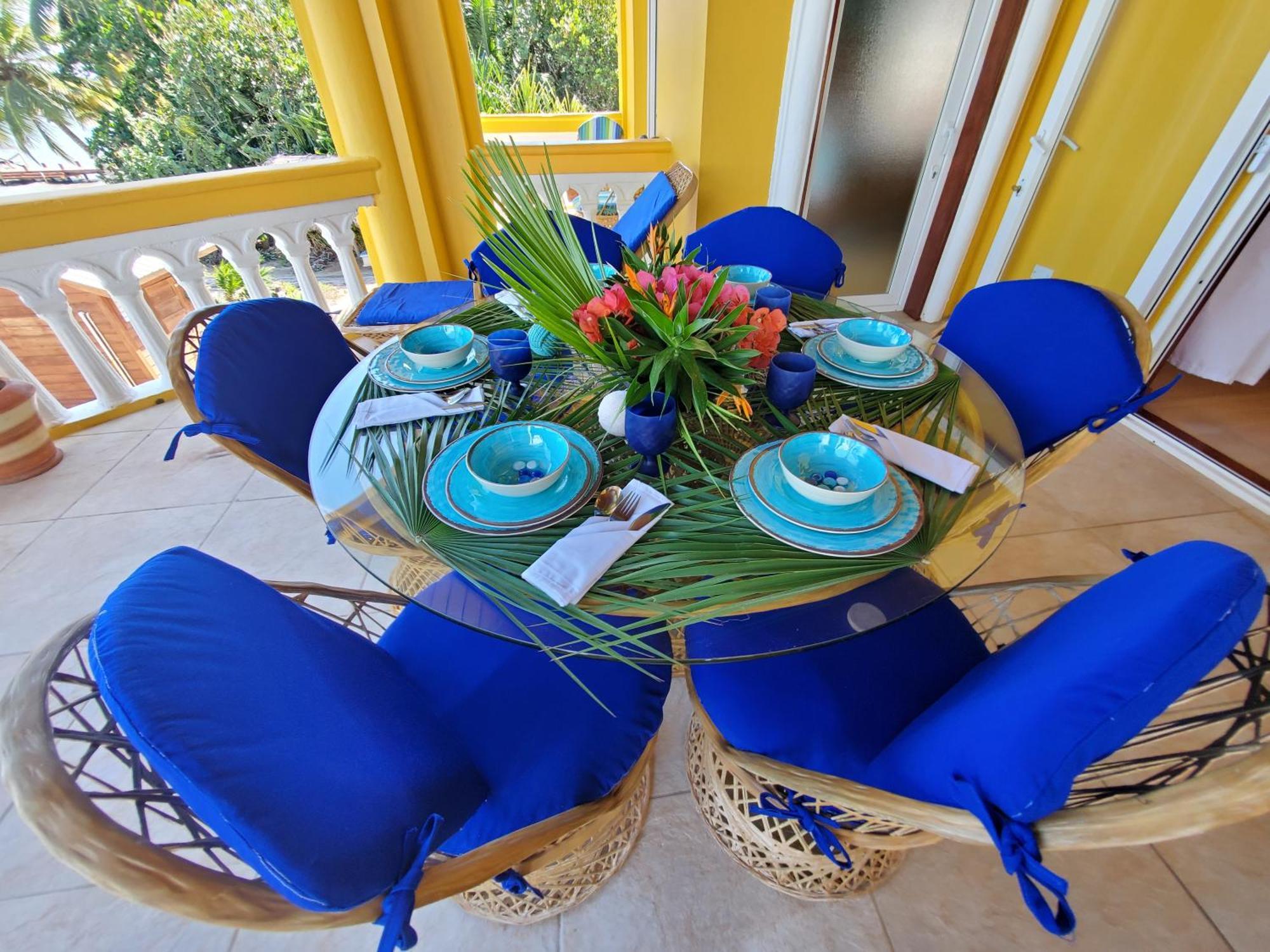 Blue Parrot Beach House And Villas Hopkins Exterior foto