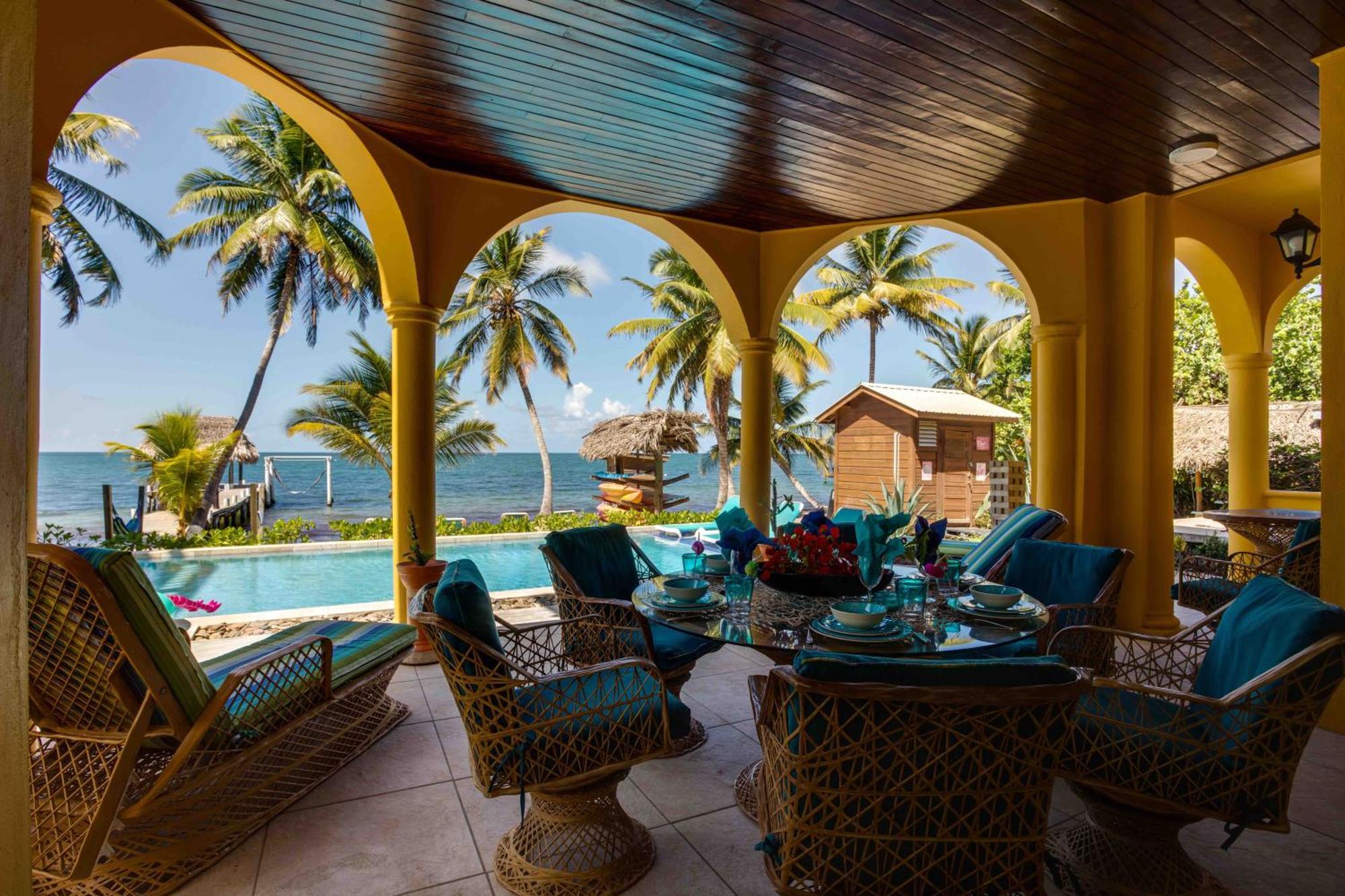 Blue Parrot Beach House And Villas Hopkins Exterior foto